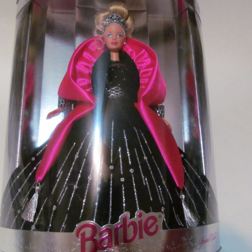 Rare  Error Box Happy Holidays Barbie 1998 NIB